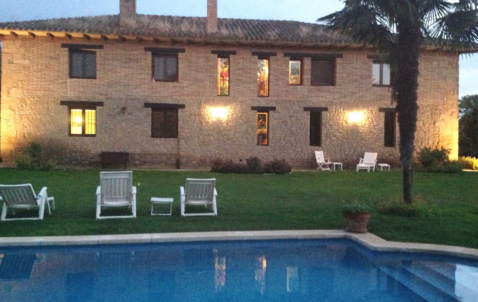 Casa rural con piscina en La Rioja Finca El Cónsul